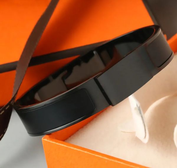 new style letter bracelet mens bracelets h black bangle for men designer braclets armband damen gold bangles braclet pulsera bracciale oro b
new style letter bracelet mens bracelets h black bangle for men designer braclets armband damen gold bangles braclet pulsera bracciale oro b
