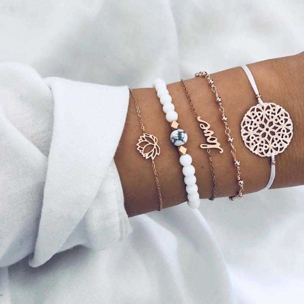 products ornaments lotus english love bracelet fan hua white turquoise five piece suit wholesale, Golden;silver
products ornaments lotus english love bracelet fan hua white turquoise five piece suit wholesale, Golden;silver
