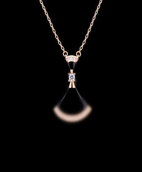 jewelry custom 18k rose gold small skirt necklace needlework chalcedony white fritillaria inlaid diamond collarbone4586960, Silver
jewelry custom 18k rose gold small skirt necklace needlework chalcedony white fritillaria inlaid diamond collarbone4586960, Silver
