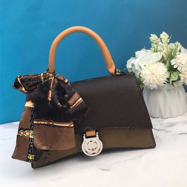 new trend fashionable minimalist design letter hourglass bag single shoulder crossbody handbag women's bag
new trend fashionable minimalist design letter hourglass bag single shoulder crossbody handbag women's bag