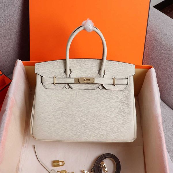 2023 fashion purse women totes shoulder bags cowskin genuine leather handbag scarf charm with shoulders straps and packing box birkin bag ha
2023 fashion purse women totes shoulder bags cowskin genuine leather handbag scarf charm with shoulders straps and packing box birkin bag ha
