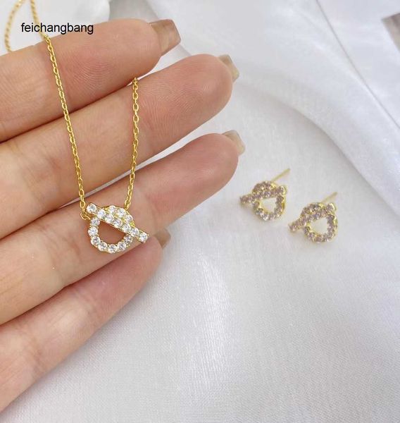 whole h ermes designer necklace pig nose for female light luxury and small design couple pendant hollow out full diamond rose gold q collar, Black
whole h ermes designer necklace pig nose for female light luxury and small design couple pendant hollow out full diamond rose gold q collar, Black