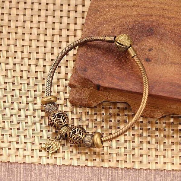wind ornament trojan beads bracelet vintage brass creative angel brace lace female adjustable, Golden;silver
wind ornament trojan beads bracelet vintage brass creative angel brace lace female adjustable, Golden;silver