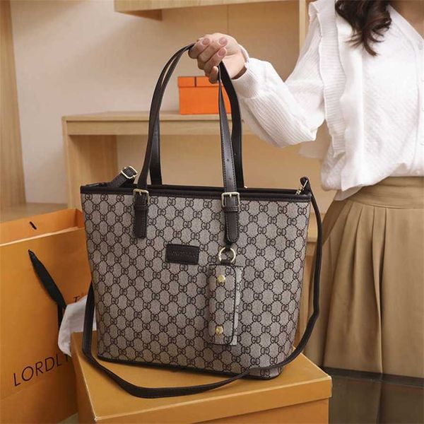 17% off 2023 fashion hand women's diagonal cross niche tote large capacity portable texture fashionable shoulder bag
17% off 2023 fashion hand women's diagonal cross niche tote large capacity portable texture fashionable shoulder bag