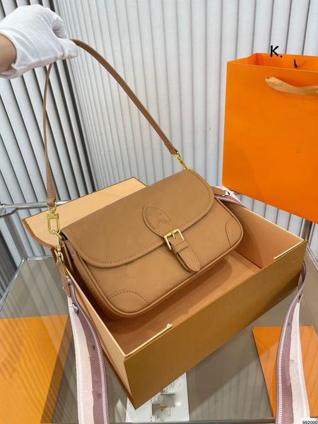 new style designer luxurys diane bag cannes round barrel bag shoulder bags women handbags messenger bags purse women's leather handbag
new style designer luxurys diane bag cannes round barrel bag shoulder bags women handbags messenger bags purse women's leather handbag