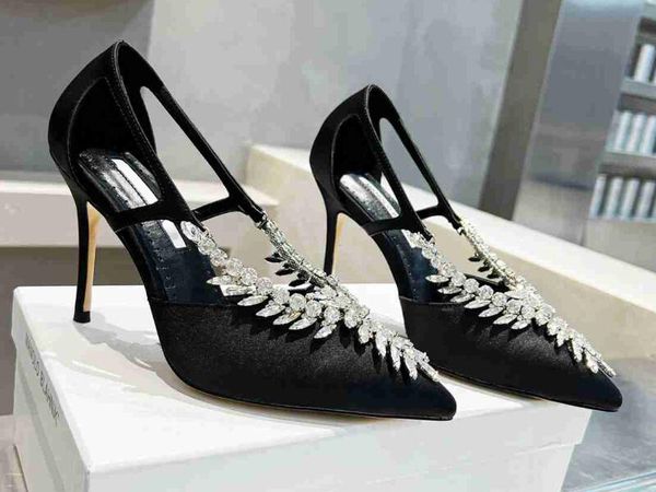 realfine slippers 5a 5730300 mb 9cm high heel satin crystal embellished mules flats heels slipper sandals for women size 34-43 with shoes bo, Black
realfine slippers 5a 5730300 mb 9cm high heel satin crystal embellished mules flats heels slipper sandals for women size 34-43 with shoes bo, Black