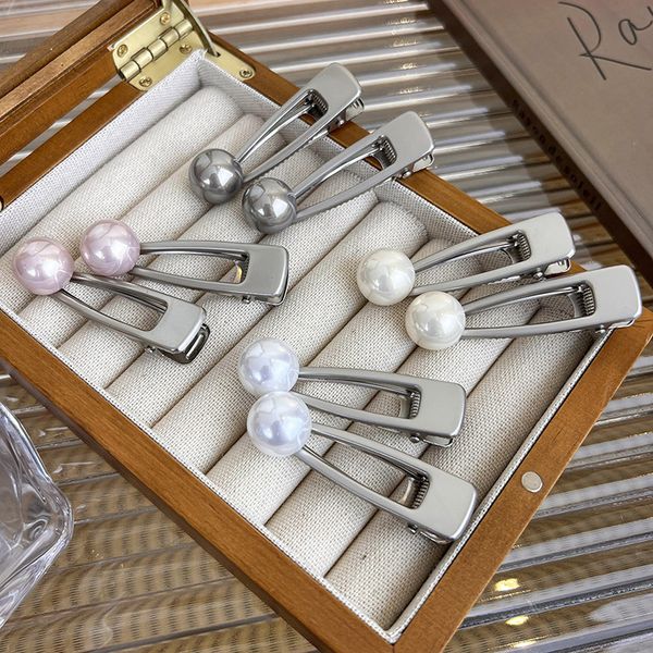 s3638 fashion jewelry sweet metal hairpin side hair clip duckbill beak faux pearl barrette girls women hair accessories, Golden;silver
s3638 fashion jewelry sweet metal hairpin side hair clip duckbill beak faux pearl barrette girls women hair accessories, Golden;silver