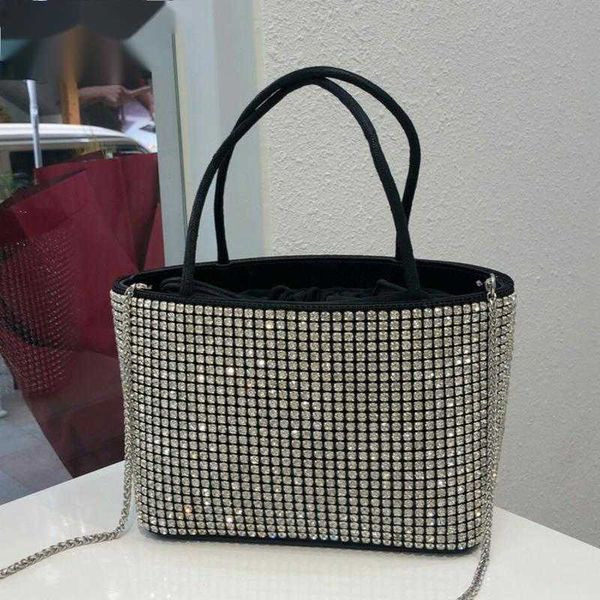 evening bags rhinestone pearl fashion women chain diamond handbag clutch ladies party shoulder 230427
evening bags rhinestone pearl fashion women chain diamond handbag clutch ladies party shoulder 230427