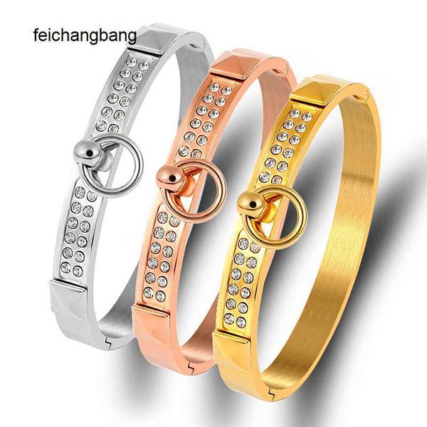 factory outlet h ermes designer bracelets women s buckle bracelet with new diamond inlaid stainless steel row rose gold jewelry, Golden;silver
factory outlet h ermes designer bracelets women s buckle bracelet with new diamond inlaid stainless steel row rose gold jewelry, Golden;silver