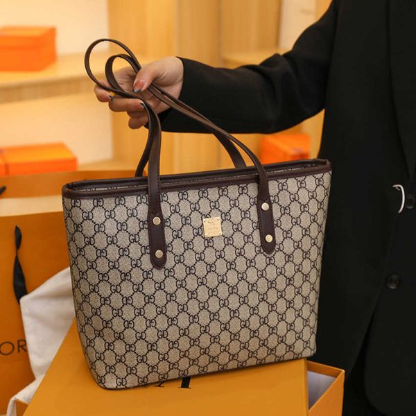 50% off 2023 handbag kangaroo fashion women's new cabinet removal durable large capacity casual one shoulder handheld shopping bag
50% off 2023 handbag kangaroo fashion women's new cabinet removal durable large capacity casual one shoulder handheld shopping bag