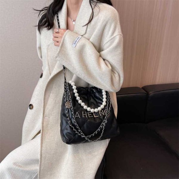 13% off 2023 handbag women's winter new fashion trend one shoulder crossbody bag for women
13% off 2023 handbag women's winter new fashion trend one shoulder crossbody bag for women