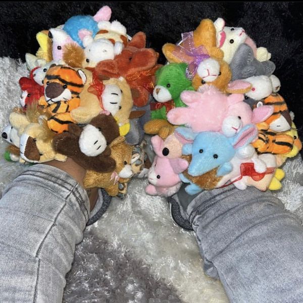 slippers women summer plush teddy bear christmas cute style faux fur home indoor furry soft antislip lovely shoes 230510, Black
slippers women summer plush teddy bear christmas cute style faux fur home indoor furry soft antislip lovely shoes 230510, Black