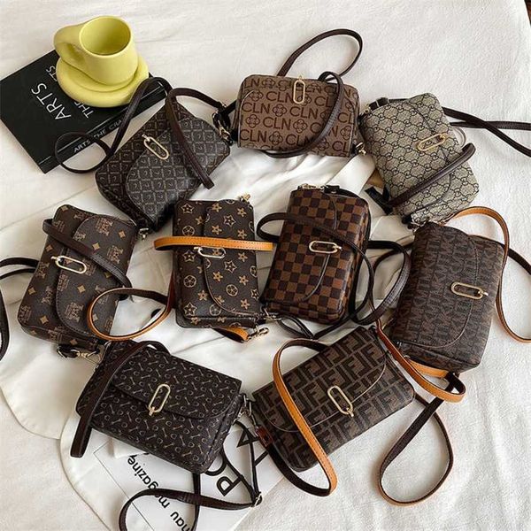 13% off 2023 handbag new fashion small crowdsourcing spring and summer baobao women's crossbody pvc middle aged mom's one shoulder
13% off 2023 handbag new fashion small crowdsourcing spring and summer baobao women's crossbody pvc middle aged mom's one shoulder