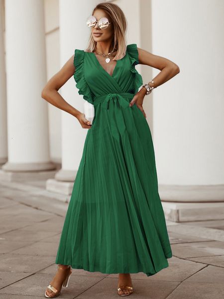 casual dresses fashion elegant women dress sleeveless v neck long summer dress pleat party dress female chiffon maxi green dress with belt 2, Black;gray
casual dresses fashion elegant women dress sleeveless v neck long summer dress pleat party dress female chiffon maxi green dress with belt 2, Black;gray