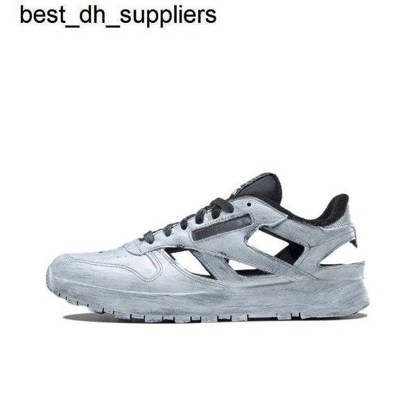 2023 new hollow out magilla mm6 co branded spring/summer split toe shoes fashion trend casual sports shoes
2023 new hollow out magilla mm6 co branded spring/summer split toe shoes fashion trend casual sports shoes