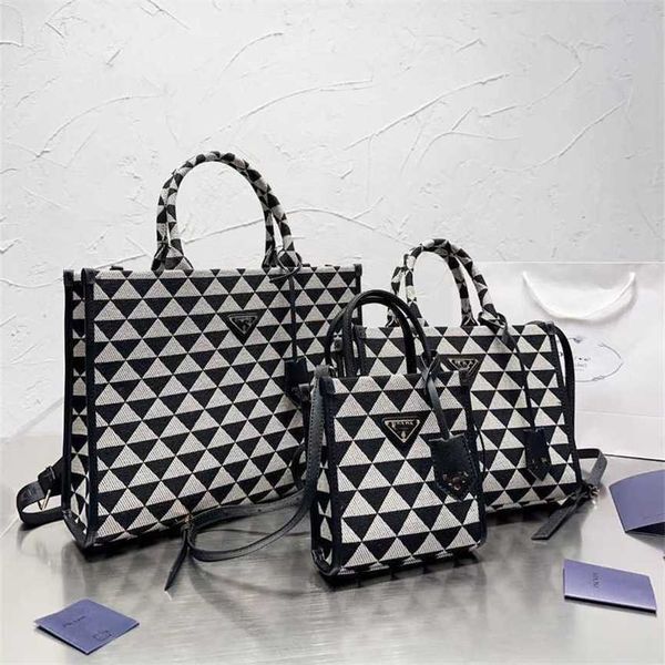 30% off 2023 fashion handbag stylish and minimalist spring new triangle checker handheld casual single shoulder underarm women's tote b
30% off 2023 fashion handbag stylish and minimalist spring new triangle checker handheld casual single shoulder underarm women's tote b