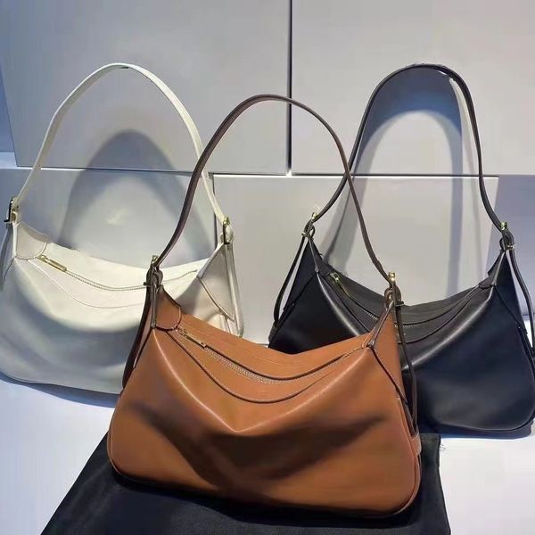 triomphe designer bag romy armpit bag new leather versatile soft collapse handbag one shoulder women's bag ins
triomphe designer bag romy armpit bag new leather versatile soft collapse handbag one shoulder women's bag ins