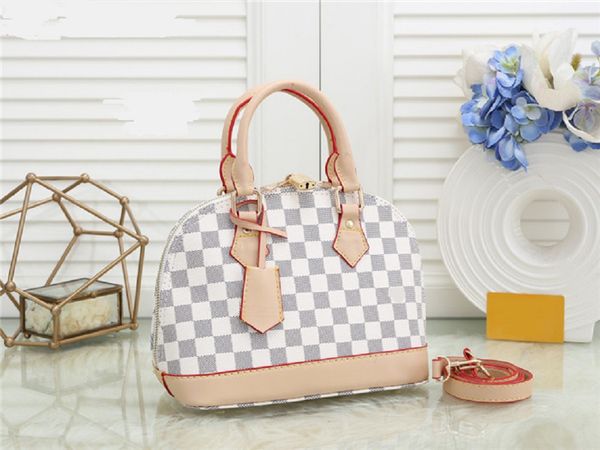 2023designer quality fashion luxurys shoulder bag onthego medium tote women designers handbags by the pool monograms embossing messenger bag
2023designer quality fashion luxurys shoulder bag onthego medium tote women designers handbags by the pool monograms embossing messenger bag