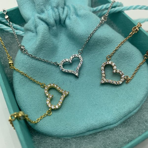 s925 sterling silver love heart designer pendant necklaces for women girls shining bling diamond crystal brand luxury choker necklace party
s925 sterling silver love heart designer pendant necklaces for women girls shining bling diamond crystal brand luxury choker necklace party