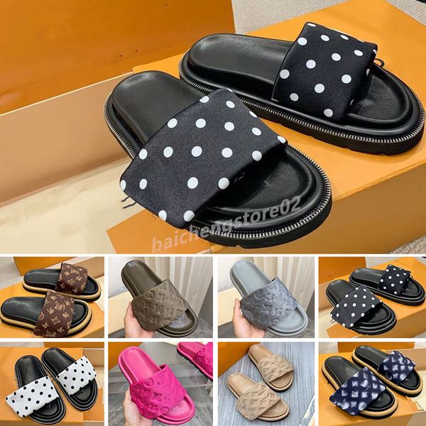 designers luxury pool pillow mules women sandals sunset flat comfort mules padded front strap slippers genuine leather fashionable easy-to-w
designers luxury pool pillow mules women sandals sunset flat comfort mules padded front strap slippers genuine leather fashionable easy-to-w
