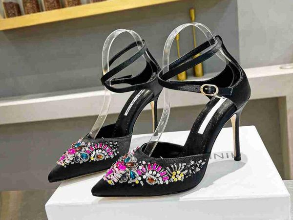 realfine slippers 5a 5730300b mb lutara 9cm high heel satin crystal embellished mules flats heels slipper sandals for women size 34-43 with, Black
realfine slippers 5a 5730300b mb lutara 9cm high heel satin crystal embellished mules flats heels slipper sandals for women size 34-43 with, Black
