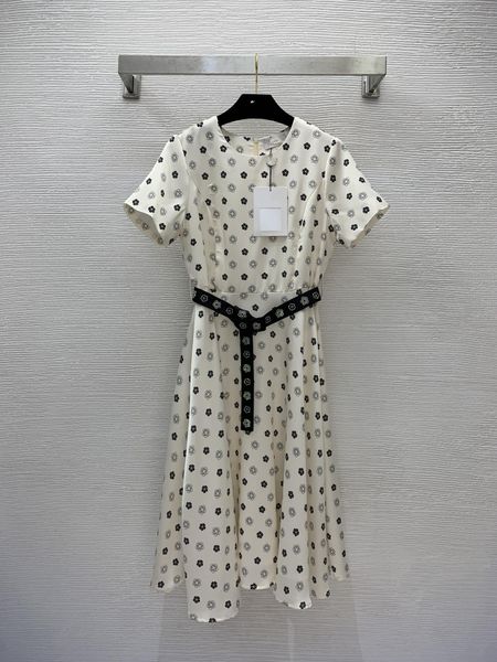 street style dresses 2023 new summer autumn o neck short sleeve fashion milan runway dress designer brand same style women's 0511-7, Black;pink
street style dresses 2023 new summer autumn o neck short sleeve fashion milan runway dress designer brand same style women's 0511-7, Black;pink