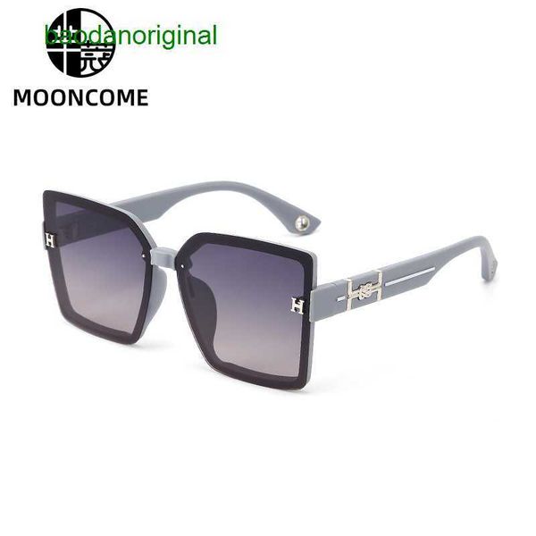 hemres designer sunglasses mco mi kou's middleaged women's new sunglasses with uv sun protection are fashionable and avantgarde li, White;black
hemres designer sunglasses mco mi kou's middleaged women's new sunglasses with uv sun protection are fashionable and avantgarde li, White;black
