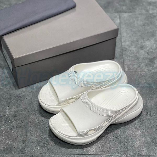 fashion luxury sandal famous designer woman rubber sole summer pool slippers rubber platform foam man shoe bapestas thick platform slide, Black
fashion luxury sandal famous designer woman rubber sole summer pool slippers rubber platform foam man shoe bapestas thick platform slide, Black