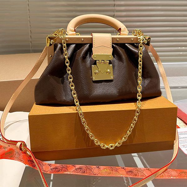 cloud bag chian shoulder bags classic letter print hasp genuine leather gold hardware buckle leather handle women crossbody purse clutch
cloud bag chian shoulder bags classic letter print hasp genuine leather gold hardware buckle leather handle women crossbody purse clutch