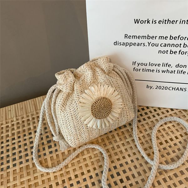evening bags rattan woven women straw bag handbag knit summer beach woman shoulder messenger khaki beige fashion creative 230510
evening bags rattan woven women straw bag handbag knit summer beach woman shoulder messenger khaki beige fashion creative 230510
