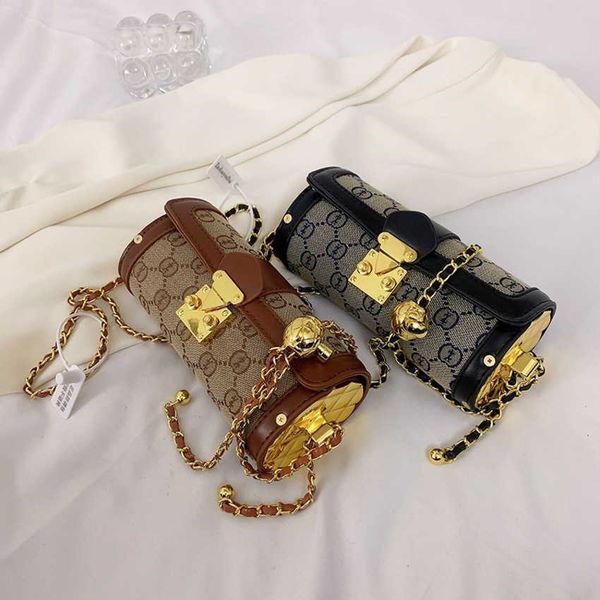 50% off 2023 hand small women's new vintage women's fashion messenger chain versatile letter small round bags
50% off 2023 hand small women's new vintage women's fashion messenger chain versatile letter small round bags