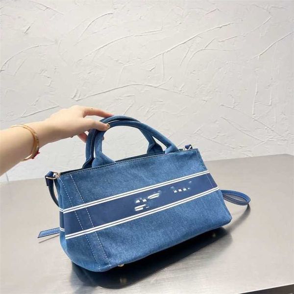 23% 2023 fashion handbag p new casual portable canvas shoulder high capacity women's crossbody bag
23% 2023 fashion handbag p new casual portable canvas shoulder high capacity women's crossbody bag