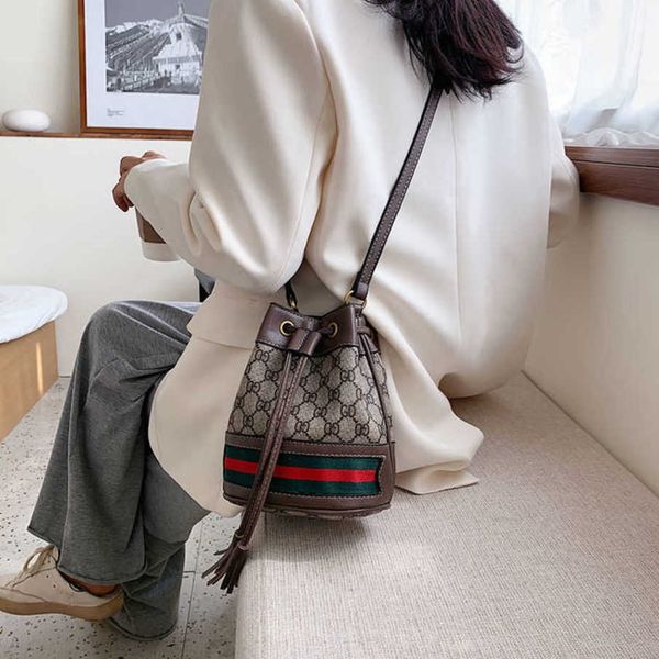 27% off 2023 fashion handbag new tassel crossbody single shoulder small bucket women's bag korean version and fashionable
27% off 2023 fashion handbag new tassel crossbody single shoulder small bucket women's bag korean version and fashionable
