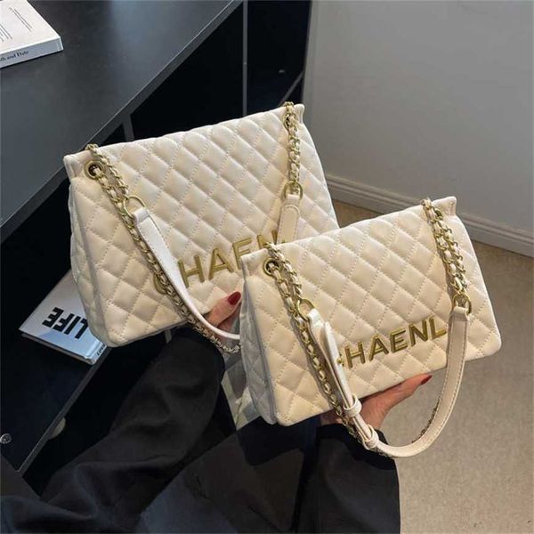 21% off 2023 handbag lingge chain new fashion letter large capacity commuter tote one shoulder crossbody bag
21% off 2023 handbag lingge chain new fashion letter large capacity commuter tote one shoulder crossbody bag