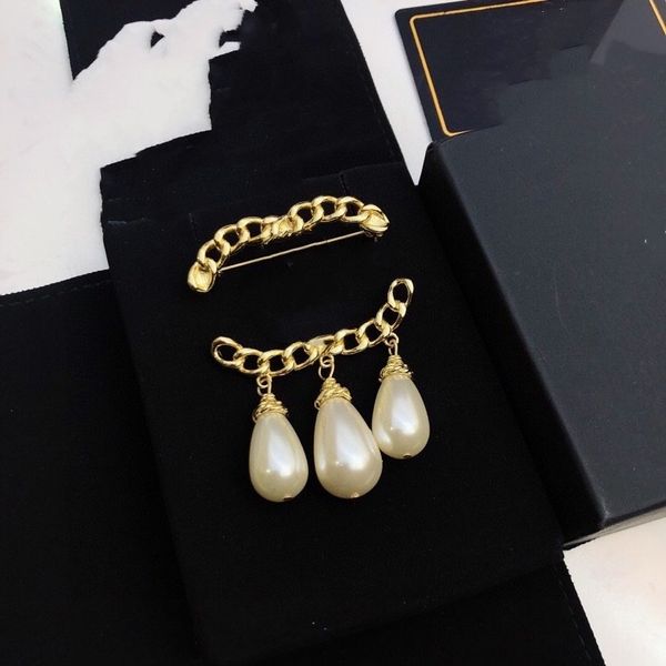 designer simple brooches pins brooches channel fashion women men accessories pin dress pins for lady fashion jewelry luxury vintage ccity j, Gray
designer simple brooches pins brooches channel fashion women men accessories pin dress pins for lady fashion jewelry luxury vintage ccity j, Gray