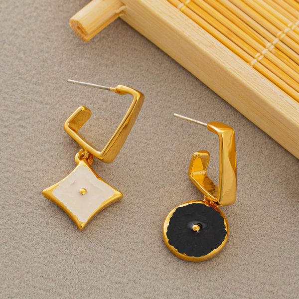 designer needle s925 asymmetric flower enamel oil dropping earrings for women's simple commuter design feel earrings men gifts stud hip, Golden;silver
designer needle s925 asymmetric flower enamel oil dropping earrings for women's simple commuter design feel earrings men gifts stud hip, Golden;silver