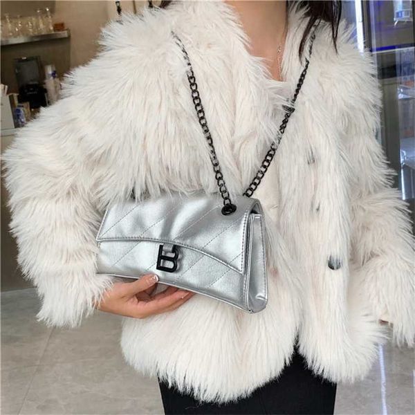 21% off 2023 handbag new network red same fashion versatile dark silver pattern hourglass design one shoulder crossbody bag women
21% off 2023 handbag new network red same fashion versatile dark silver pattern hourglass design one shoulder crossbody bag women