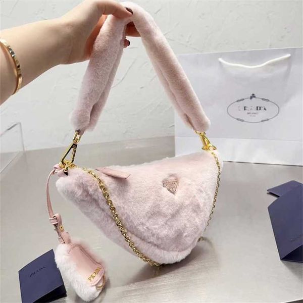 30% off 2023 handbag new autumn/winter p family plush underarm bag mesh red one shoulder handbag fashion versatile inverted triangle
30% off 2023 handbag new autumn/winter p family plush underarm bag mesh red one shoulder handbag fashion versatile inverted triangle