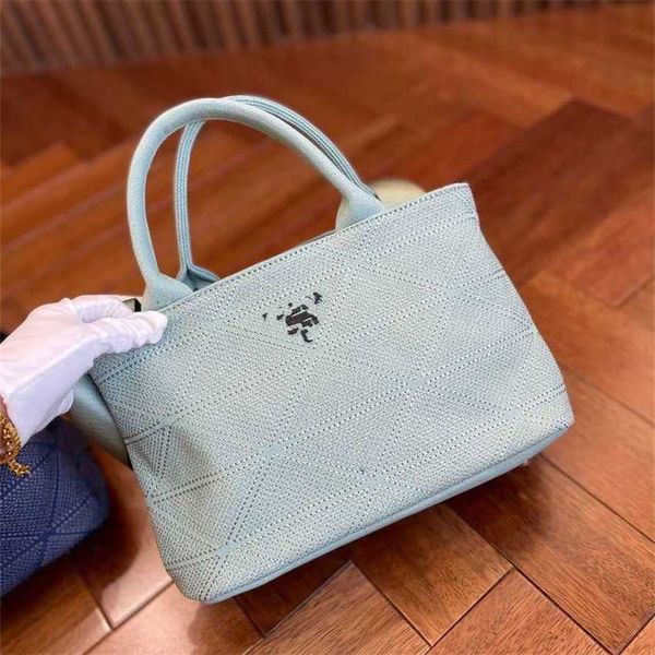 15% off 2023 fashion handbag p family women's classic triangle trend versatile plaid canvas handbag crossbody bag
15% off 2023 fashion handbag p family women's classic triangle trend versatile plaid canvas handbag crossbody bag