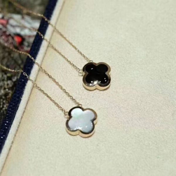 pure clover necklace designer jewelry four leaf chain bijoux for women necklaces designer luxury chain fashion necklace 5a quality without b, Silver
pure clover necklace designer jewelry four leaf chain bijoux for women necklaces designer luxury chain fashion necklace 5a quality without b, Silver
