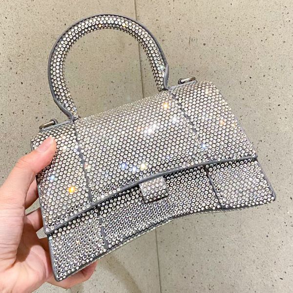 fashion hourglass inlaid rhinestone diamond tote bags women's glisten mens crossbody with shoulder strap luxury leather designer handba
fashion hourglass inlaid rhinestone diamond tote bags women's glisten mens crossbody with shoulder strap luxury leather designer handba