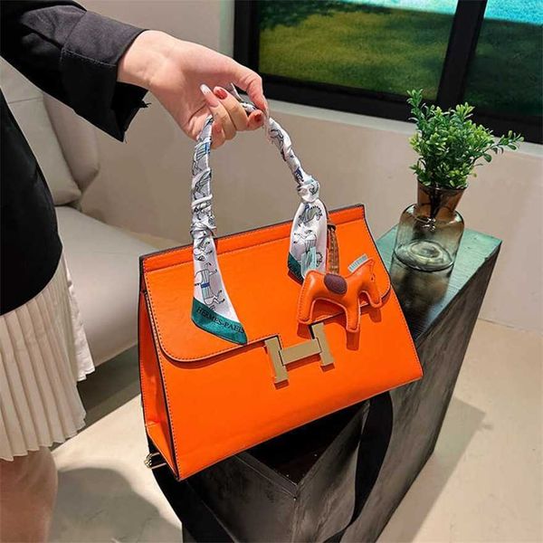 19% off 2023 fashion handbag single shoulder bag for women new crossbody handheld capacity trendy factory goods advanced scarf pendant
19% off 2023 fashion handbag single shoulder bag for women new crossbody handheld capacity trendy factory goods advanced scarf pendant