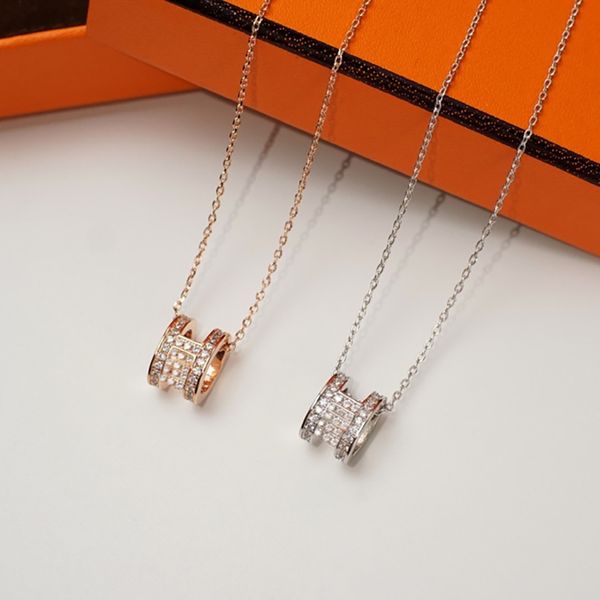 designers classic luxury pendant necklace for womens 18k gold letter diamond necklace luxury design jewelry does not fade or allergy, Silver
designers classic luxury pendant necklace for womens 18k gold letter diamond necklace luxury design jewelry does not fade or allergy, Silver