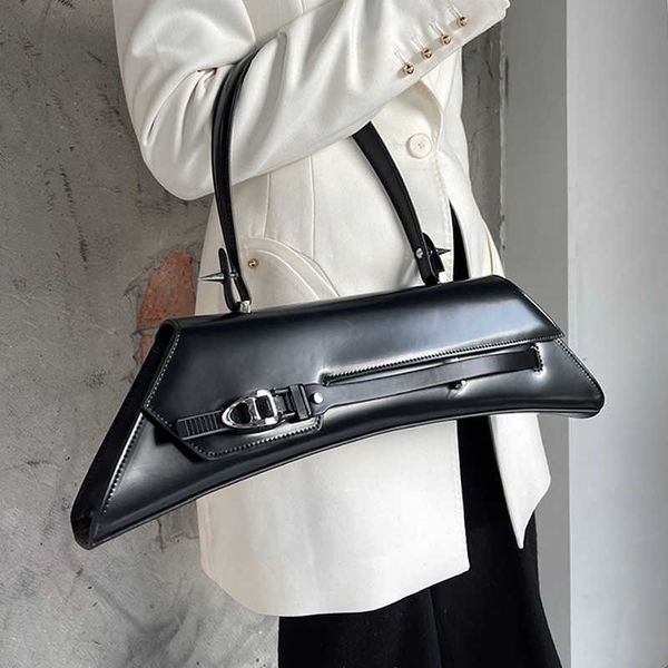 2023 new cool wind motorcycle bag brand designer genuine leather woman shoulder bags belt decoration cambridge bag 230511
2023 new cool wind motorcycle bag brand designer genuine leather woman shoulder bags belt decoration cambridge bag 230511