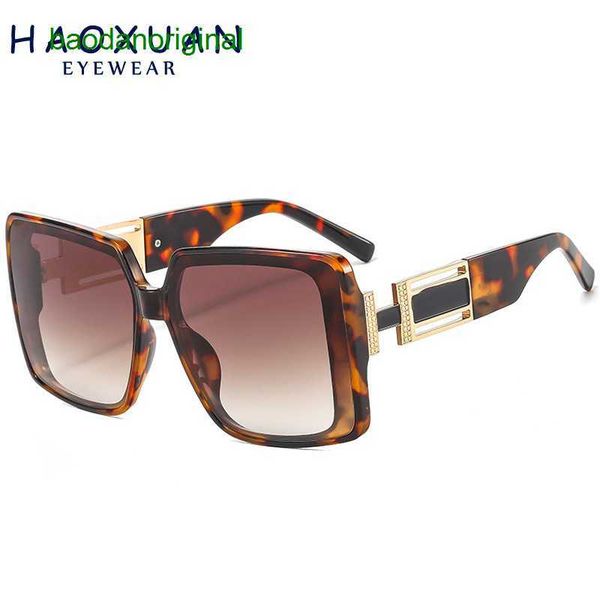 hemres designer sunglasses new square style rock for men and women trendy street ps sunglasses personalized metal decorative glasses, White;black
hemres designer sunglasses new square style rock for men and women trendy street ps sunglasses personalized metal decorative glasses, White;black