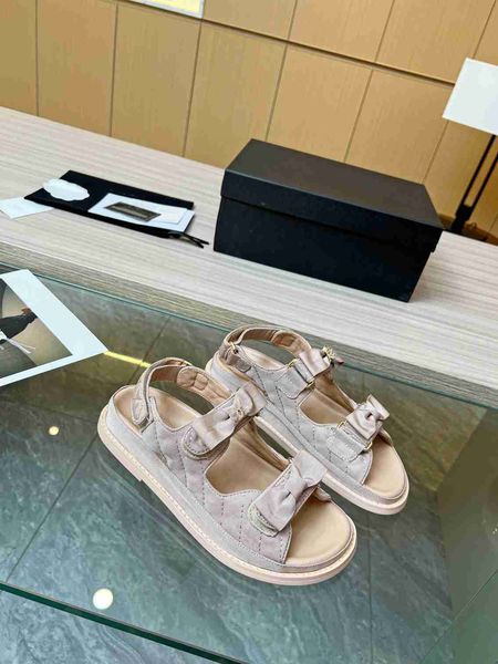 fashion designer channel beach shoes luxury cc outdoor sandals women's classic casual flip slide slippers x322
fashion designer channel beach shoes luxury cc outdoor sandals women's classic casual flip slide slippers x322
