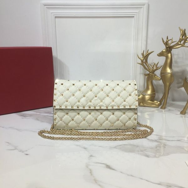 vacuum plating rivets sheepskin chain 2023 new fashion casual women's bag shoulder crossbody bag
vacuum plating rivets sheepskin chain 2023 new fashion casual women's bag shoulder crossbody bag