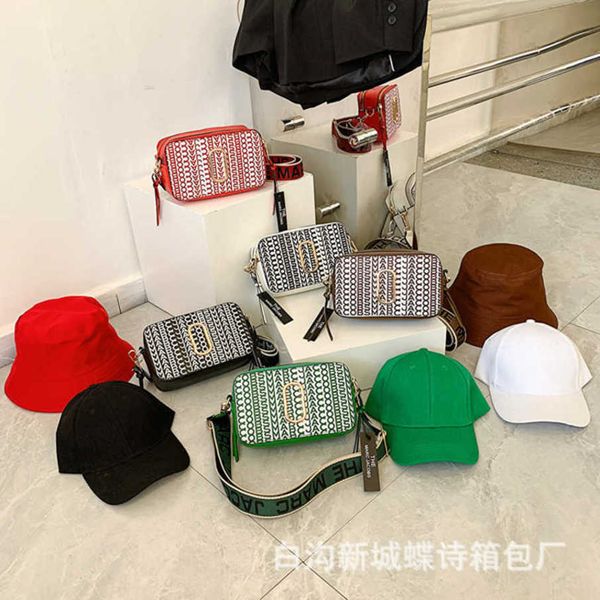 27% off 2023 handbag texture versatile new korean edition woven checker small square fashion women's one shoulder crossbody bag
27% off 2023 handbag texture versatile new korean edition woven checker small square fashion women's one shoulder crossbody bag