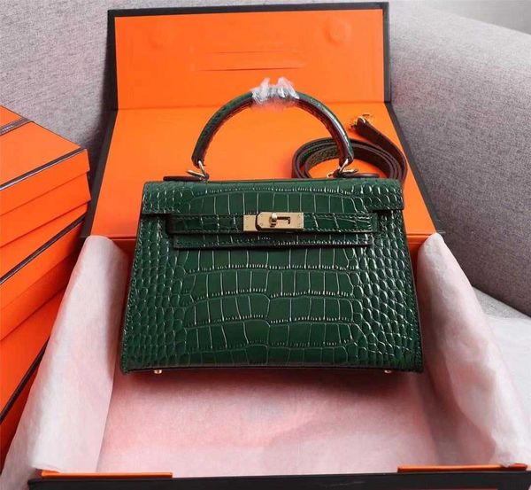 women luxurys designers bags classic designer handbags luxury crocodile leather ladies messenger bag pure color fashion shoulder backpack
women luxurys designers bags classic designer handbags luxury crocodile leather ladies messenger bag pure color fashion shoulder backpack