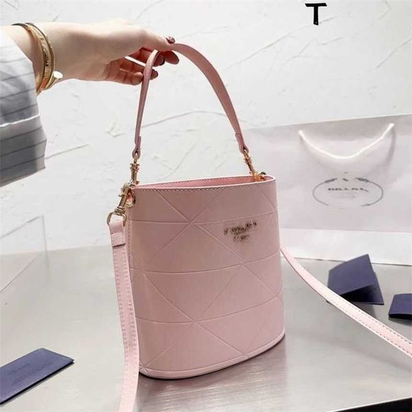 32% 2023 handbag spring/summer new women's fashion bucket bag p home versatile crossbody one shoulder handbag
32% 2023 handbag spring/summer new women's fashion bucket bag p home versatile crossbody one shoulder handbag